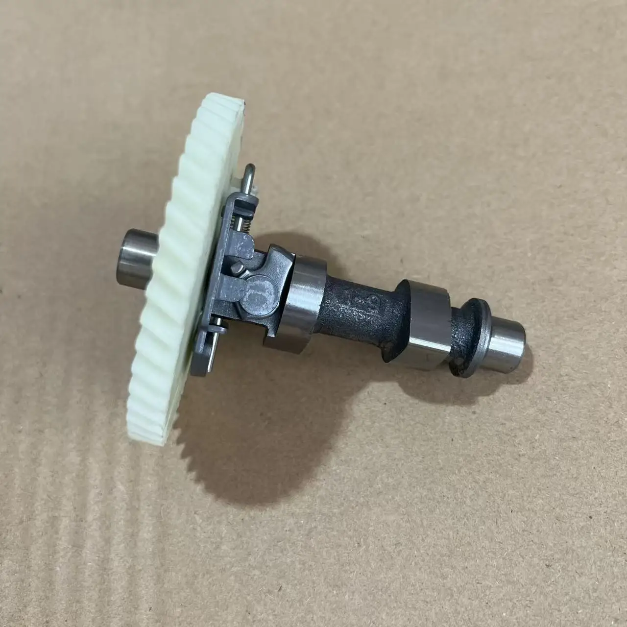 

Распределительный вал 1P70 (48 зубьев) для Zongshen VP200 1P70F xiaobileong Микрокультиватор Loncin 196cc Детали газового двигателя с вертикальной осью