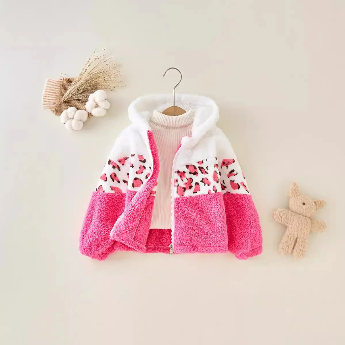 2026 Girls Winter Fleece Jacket Leopard Print Long Sleeve Zipper Closure Thick Warm Top Casual Versatile Kids Outerwear 90-130