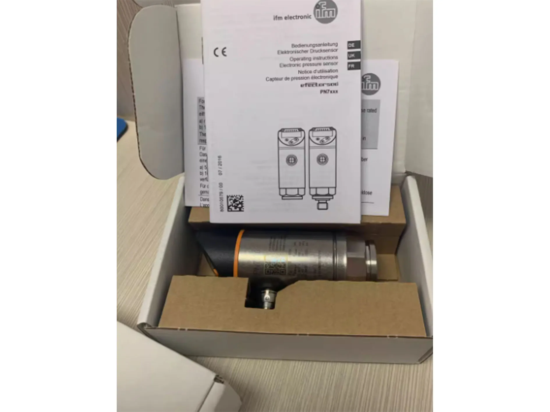 PN7070 PN7071 PN7092 PN7093 PN7094 PN7096  in stock Range: -1~1 Pressure interface: G 1/4 external thread