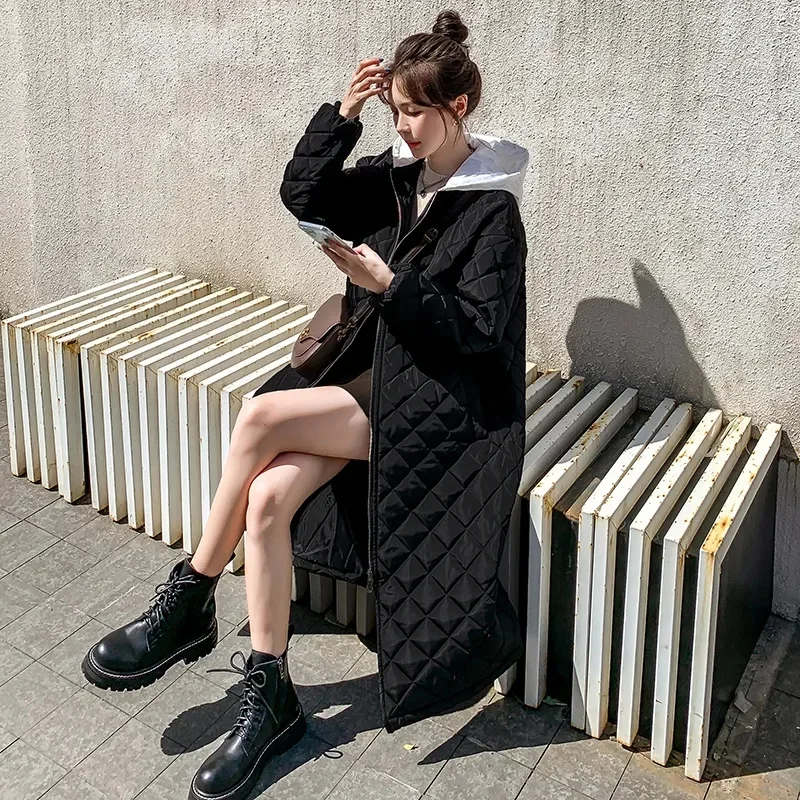Lâche coton rembourré femmes 2025 nouvelle longue coréenne ample losange vers le bas veste rembourrée automne et hiver veste rembourrée marée rétro