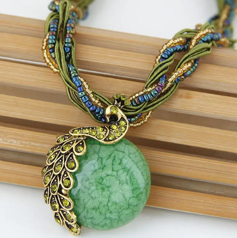 2023 New Boho Jewelry Green Peacock Pendant Necklace for Boys Blue Stone Statement Maxi Necklace for Women Men Girls Best Gifts