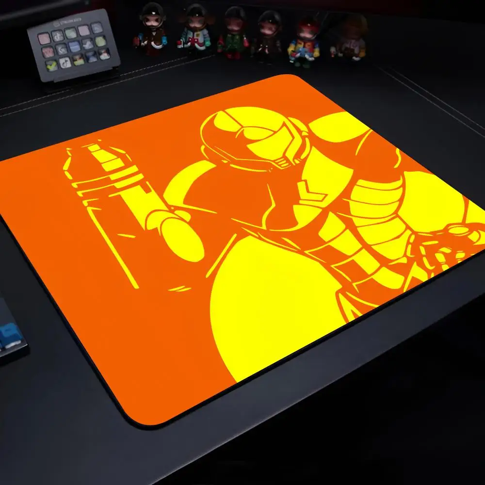 Game M-Metroids Mauspad Gaming Laptops Tastaturmatte Schreibtischunterlage PC-Zubehör Schreibtischschutz Mousepad Gamer-Matten Anime Mauspads