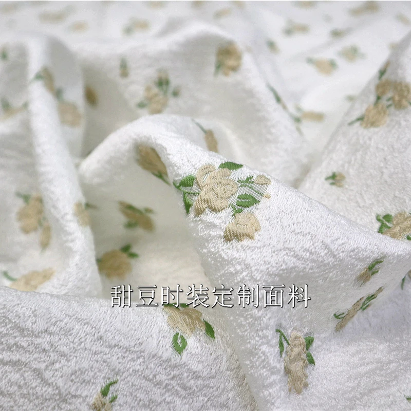 Yarn-dyed Brocade Jacquard Fabric Small Floral Embossed Thin Dress Puff Dress Fashion Brand Fashion Design Sew Wholesale Cloth