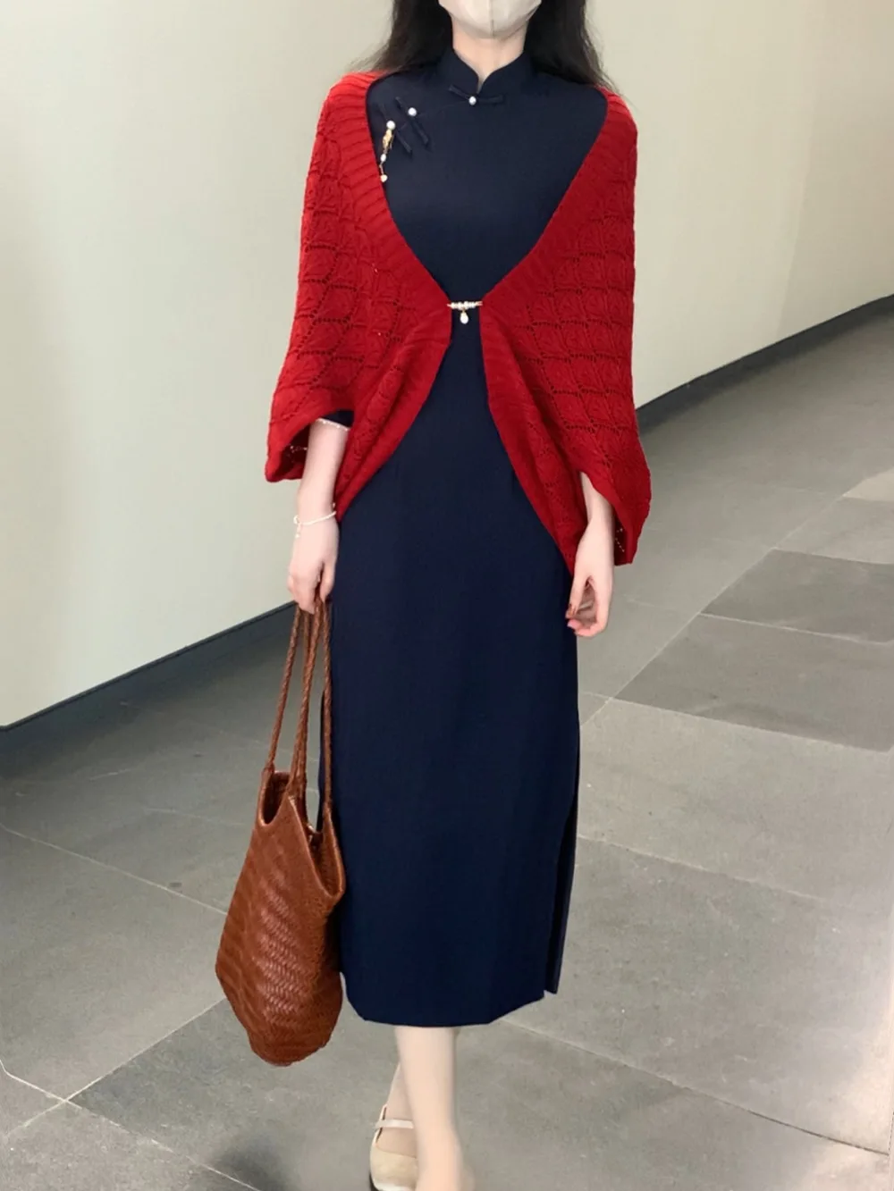 

Новая осенняя коллекция: облегающий длинный платье-рубашка в винтажном стиле, материал: прочий (00)