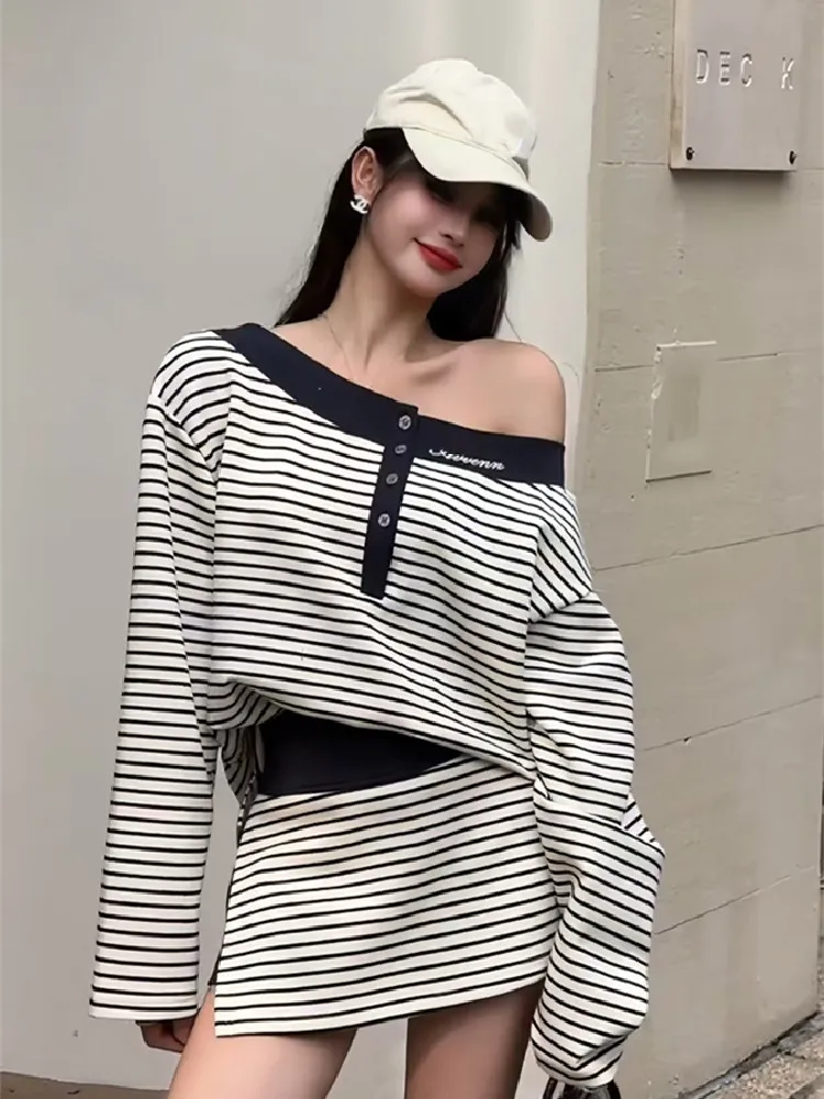 

American retro contrast color shoulder striped long sleeved sweatshirt for women autumn high waist short skirt two piece set