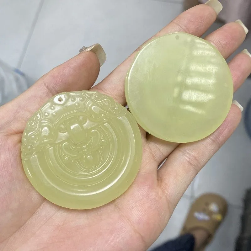 

Натуральный нефритовый кулон Huangkou Fu, унисекс, с застежкой-карабином, универсальный.