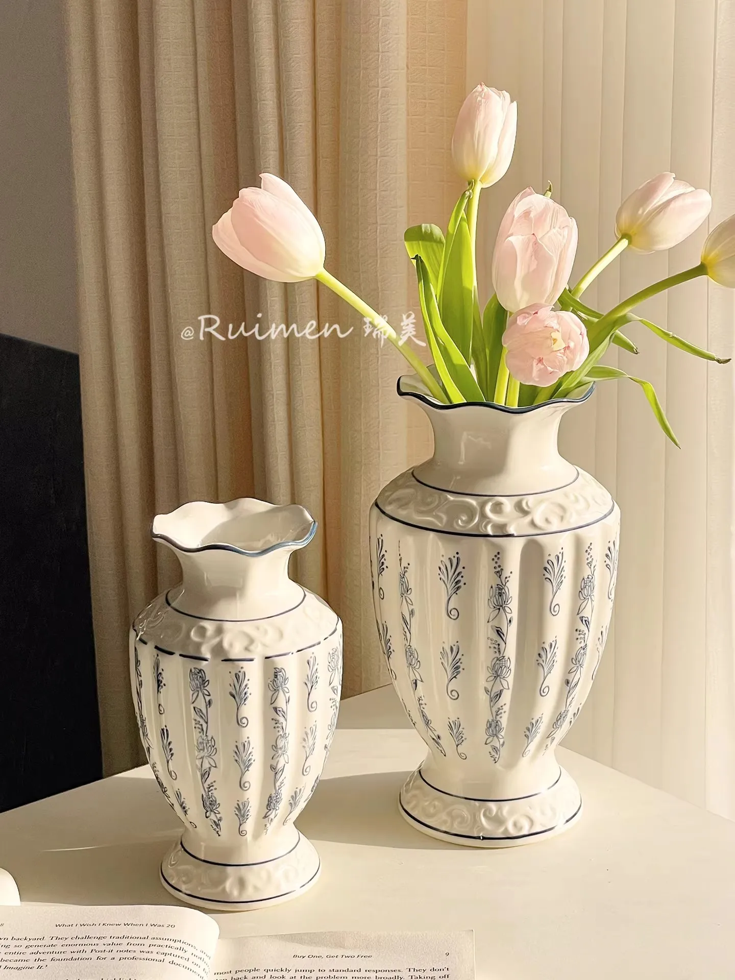 Vintage Ceramic Vase Blue and White Procelain Flower Pot Hand-Painted Vase for Flowers Home Decor Balcony Living Room Decoration
