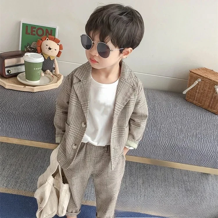 

Детский весенне-осенний костюм для мальчиков, детский костюм, одежда 2025 года, новая детская одежда, повседневные топы + штаны, комплект из 2 предметов, официальная одежда