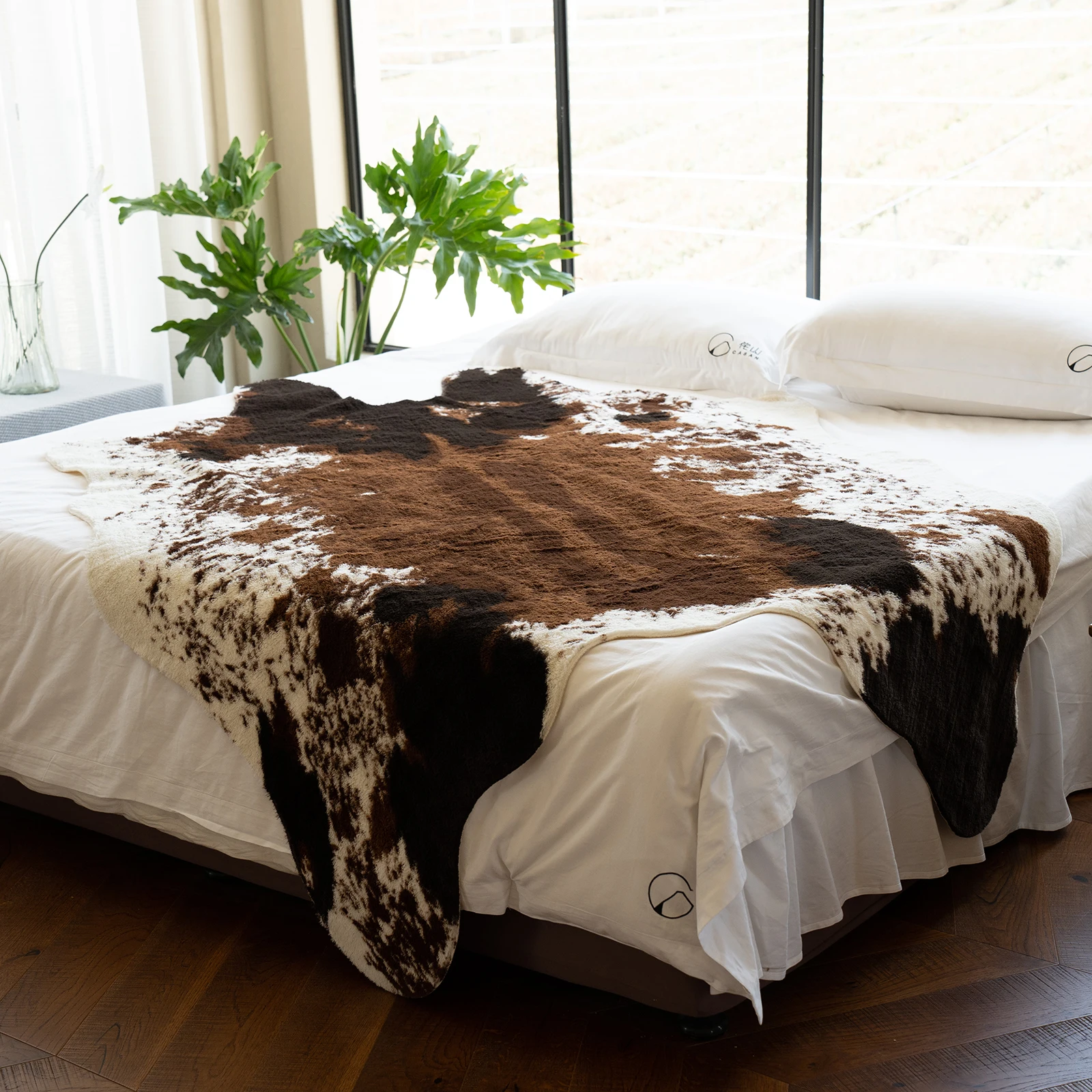 luxo-premium-vaca-impressao-estilo-tapete-sala-de-estar-tapete-do-quarto-home-decor-lavagem-a-mao-modern-cowhide-cushion-bedside-sofa-floor-mat