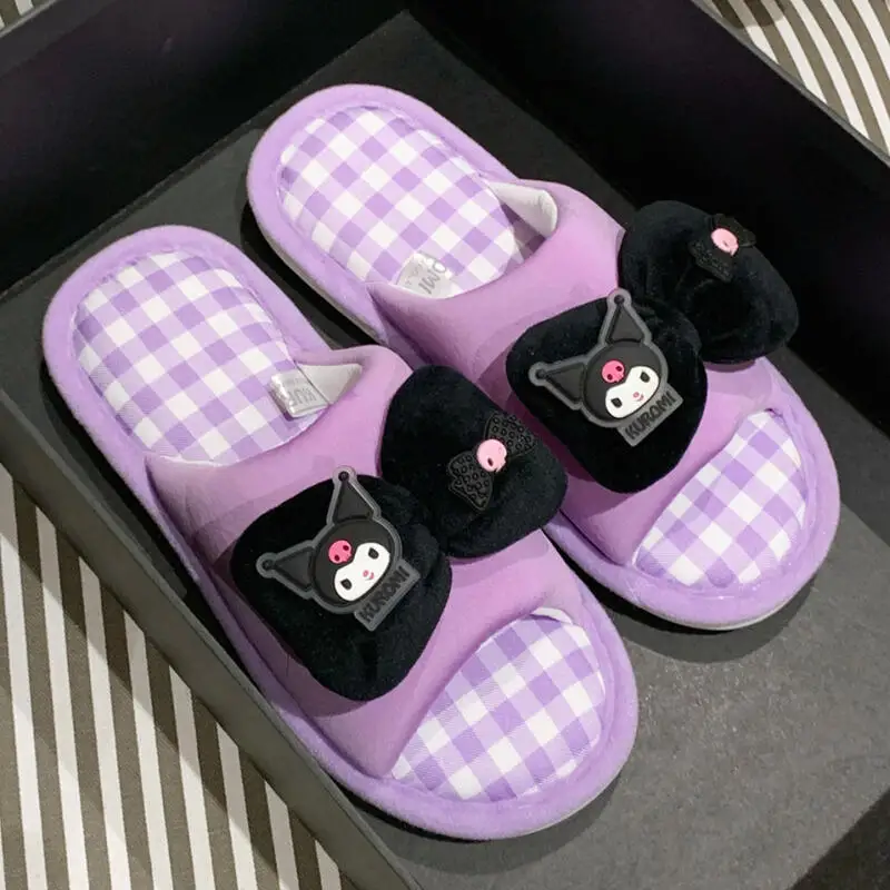 As lindas chinelos de linho Sanrioed Kuromi My Melody Cinnamoroll Hello Kitty são confortáveis para uso doméstico e adequadas para todas as estações