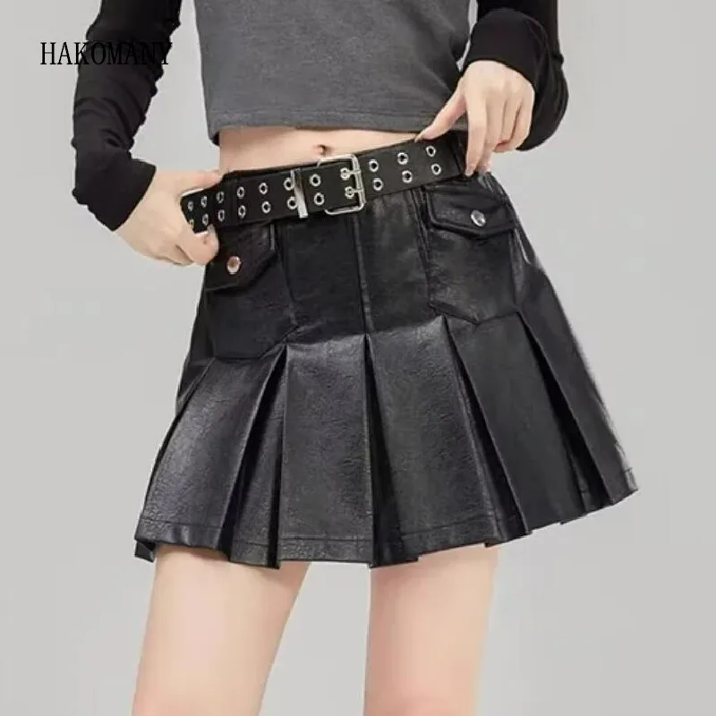 

2023 American Retro Washing Black Low Waist PU Skirt With Shorts lining Sexy Leather Pleated Mini Short Skater Brown