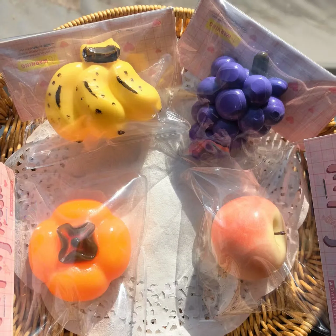 

Pinch Le Mini Simulation Fruit Series Pinch Le Decompression Slow Rebound Toy