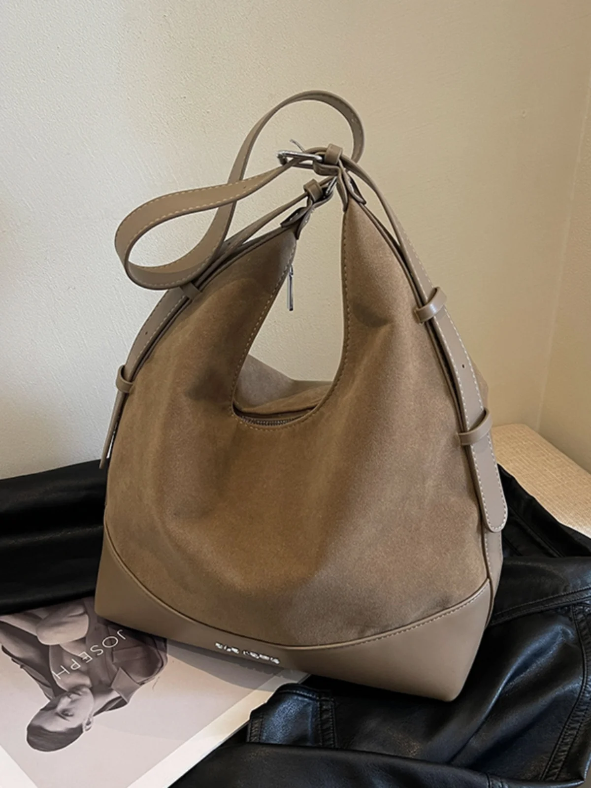 Autumn/Winter Large Capacity Bags 2023 New Suede Shoulder Bags Popular Crossbody Bags Fashion Bucket Bags