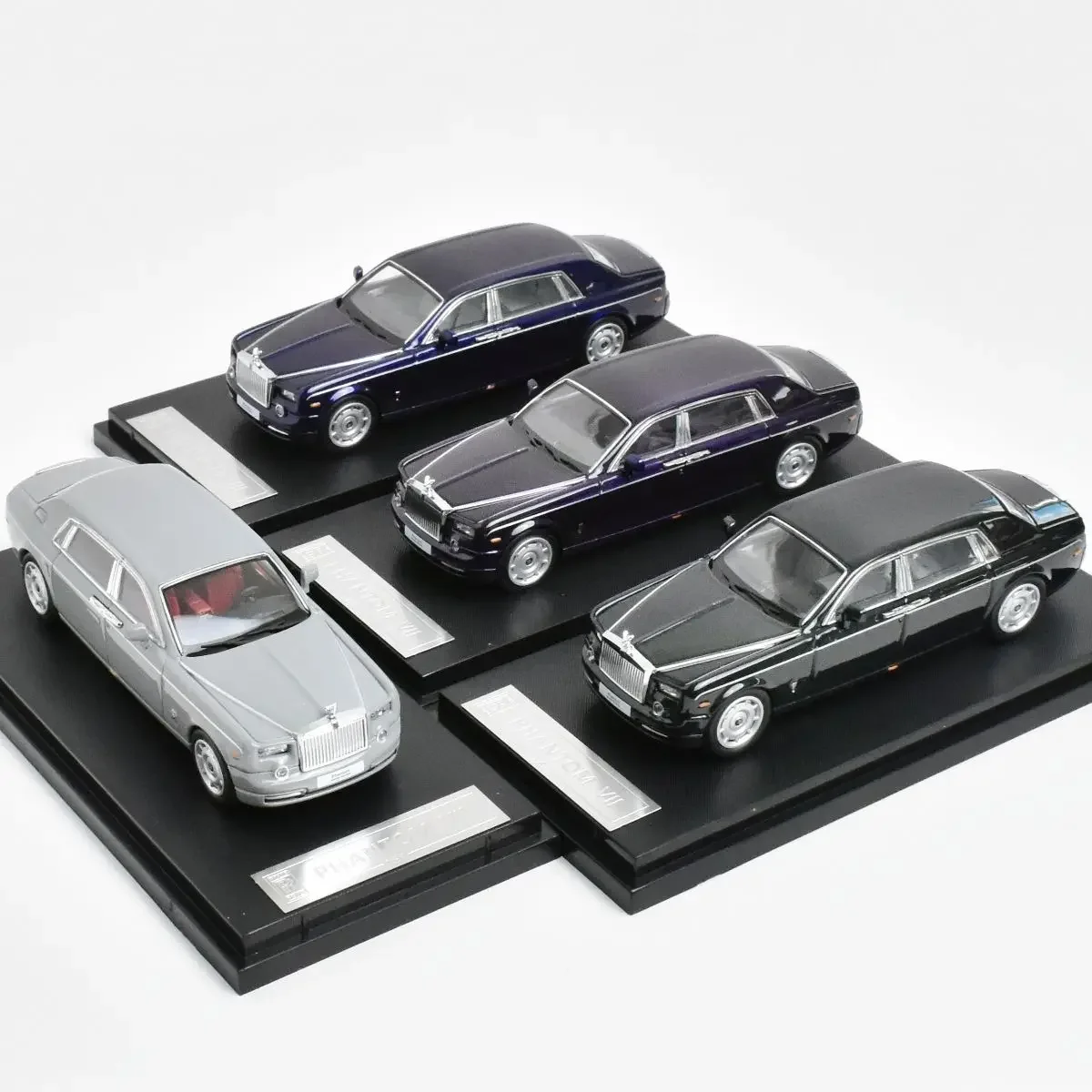 1:64 Rolls-Royce Phantom VII Alloy Model