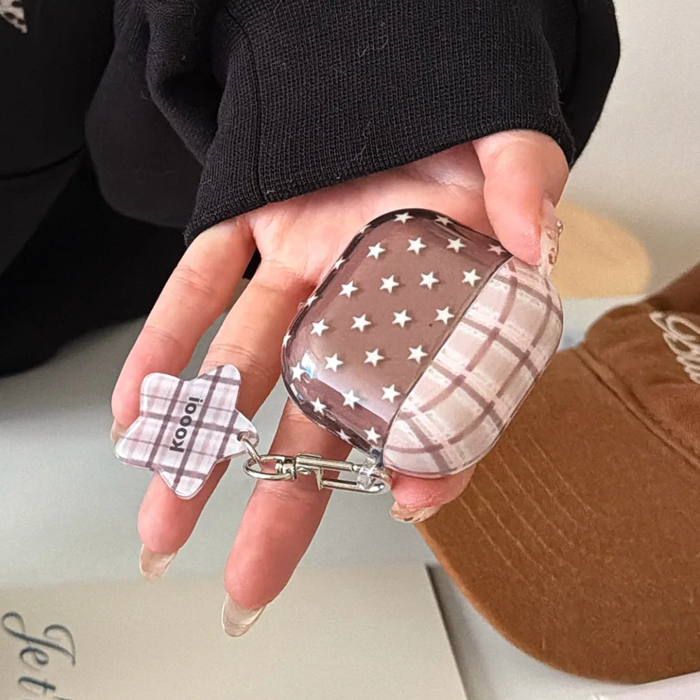 เคสหูฟังแบบนิ่มลายสก็อตสีน้ำตาลใส พร้อมจี้ดาวน่ารัก ป้องกันการตกกระแทก สำหรับ AirPods 1 2 3 4 Pro 3 2