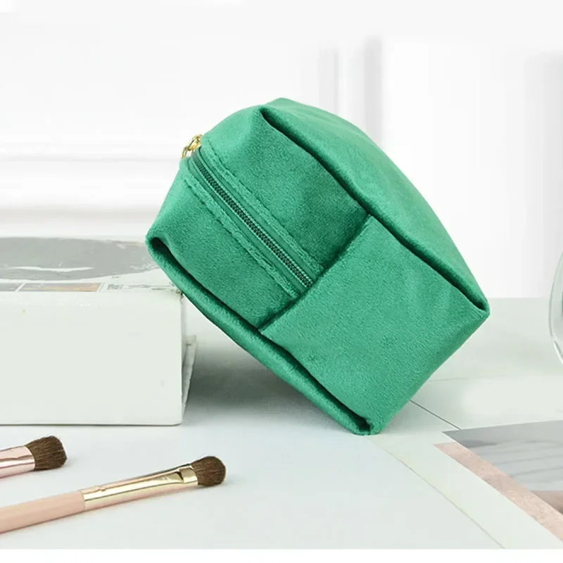 Fashion Velvet Cosmetic Bag Girls Sanitary Napkin Pad Pouch Napkin Storage Bag Female Makeup Card Lipstick Storage Bag Case