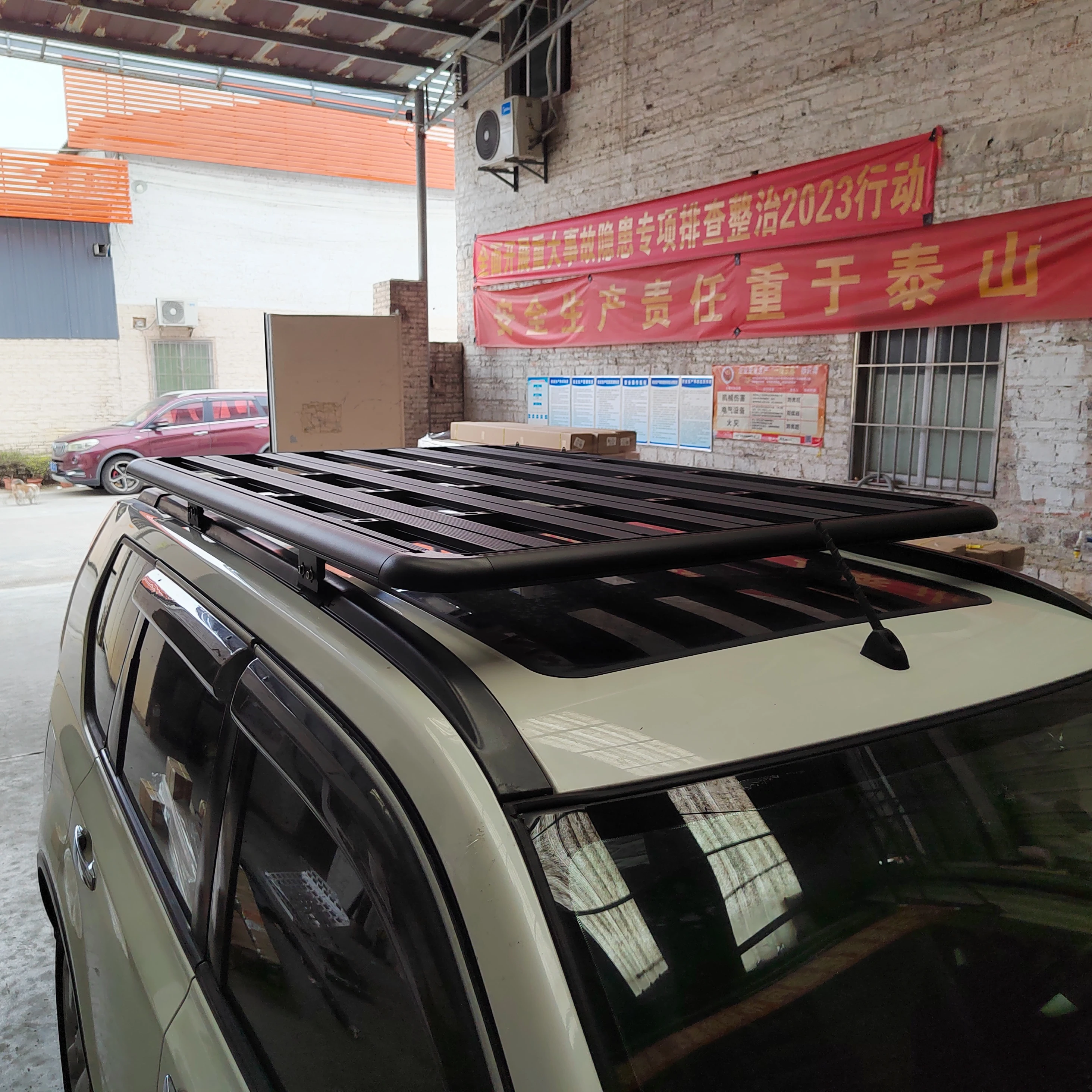 Grosir Aluminium 4x4 Atap Rak Datar Rak Mobil Rak Atap Offroad Untuk Nissan Y61 Y62