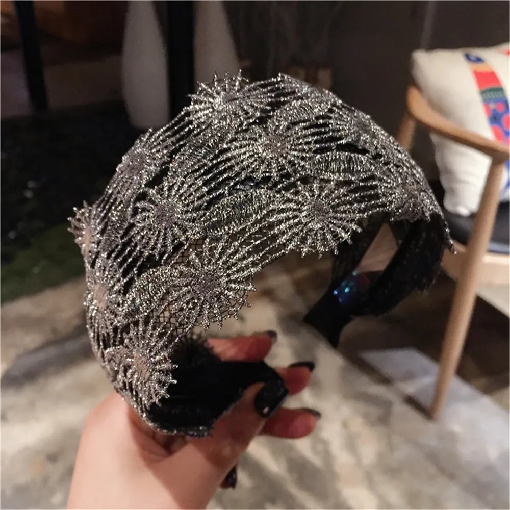 Fashion Women Lace Hairbands Wide Hair Hoop No-slip Lady Flower Hollow Headbands with Teeth Elegant Female Hair Accessories