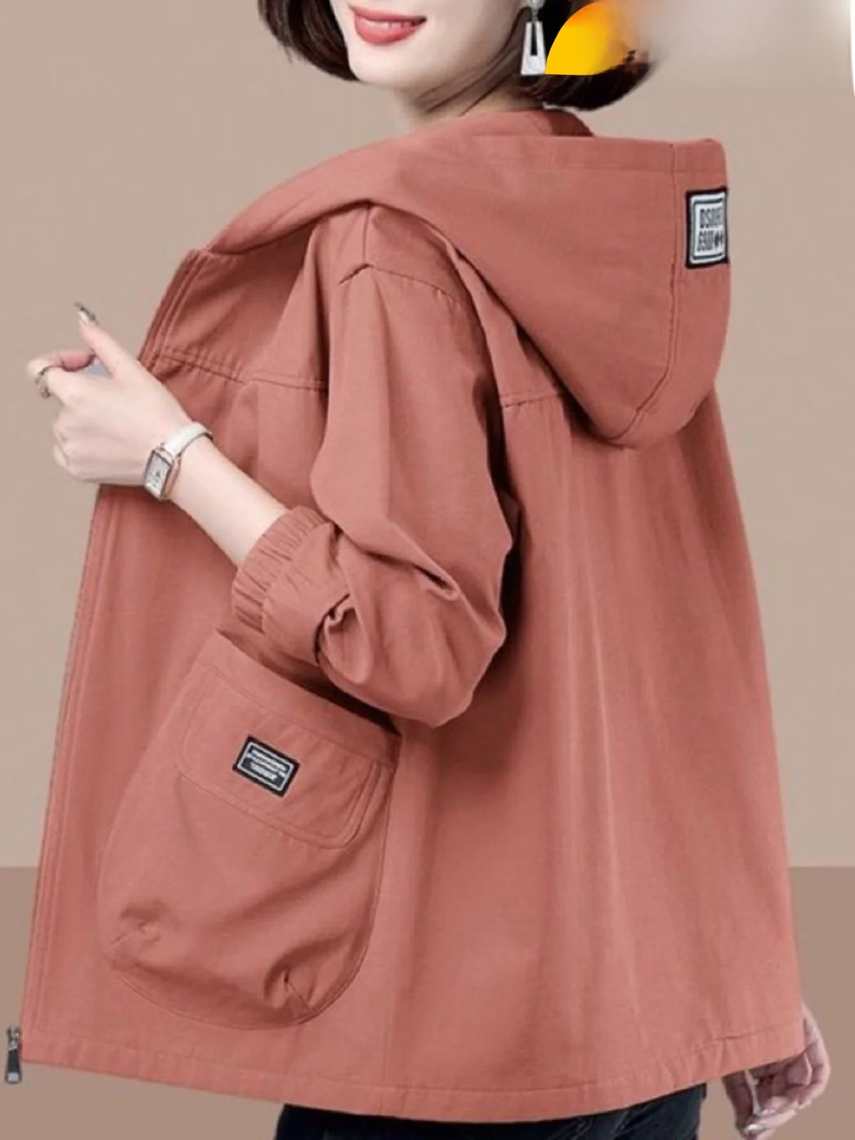 

Повседневная женская куртка с капюшоном для весны и осени, модная, омолаживающая, универсальная, для отдыха, от ведущего бренда, для поездок на работу, в стиле кэжуал