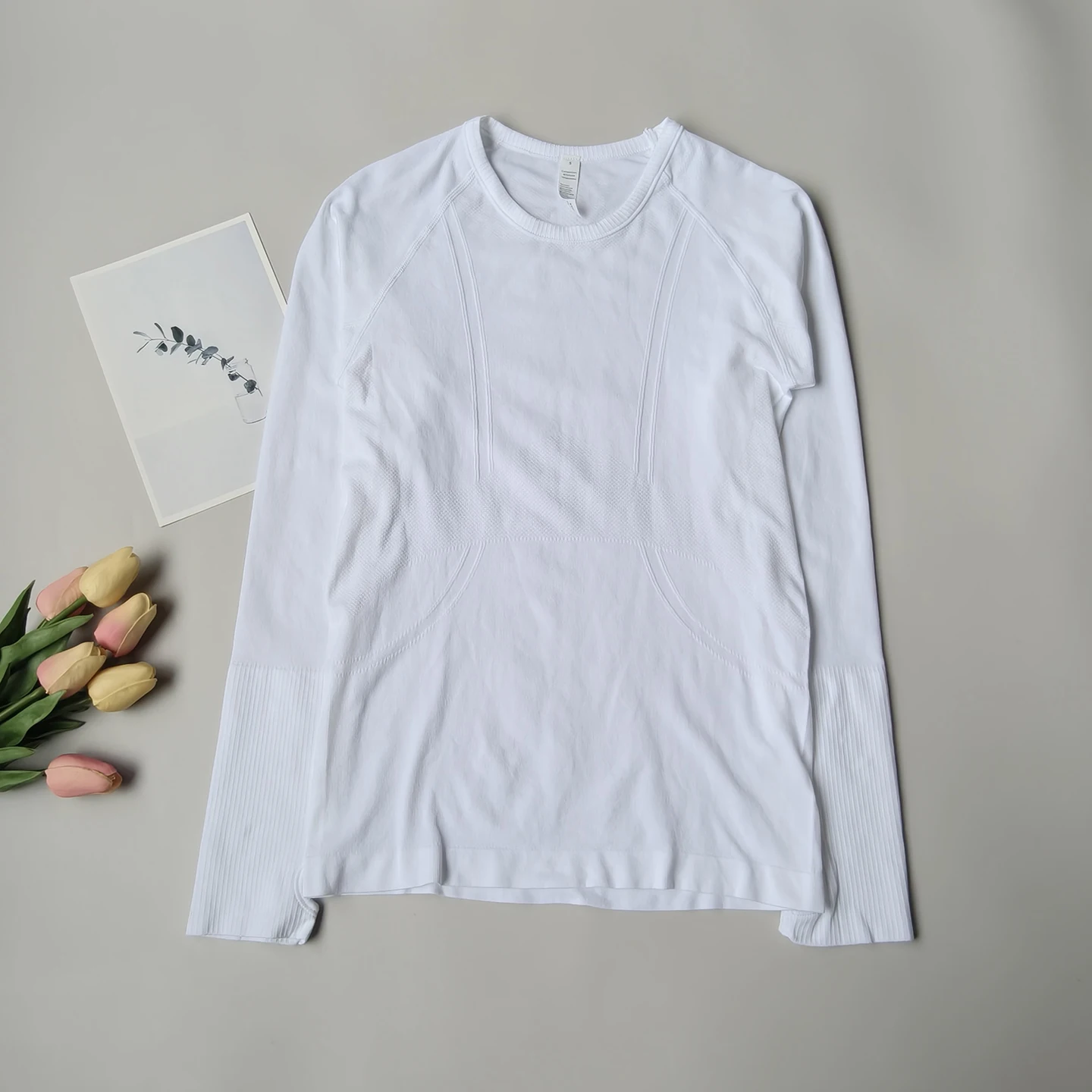 Nahtloses Yoga-T-Shirt für Damen, Sport-Top mit Rundhalsausschnitt, schmal geschnitten, langärmelig, für Laufen, Fitness, Workout, Gym – Detail 18