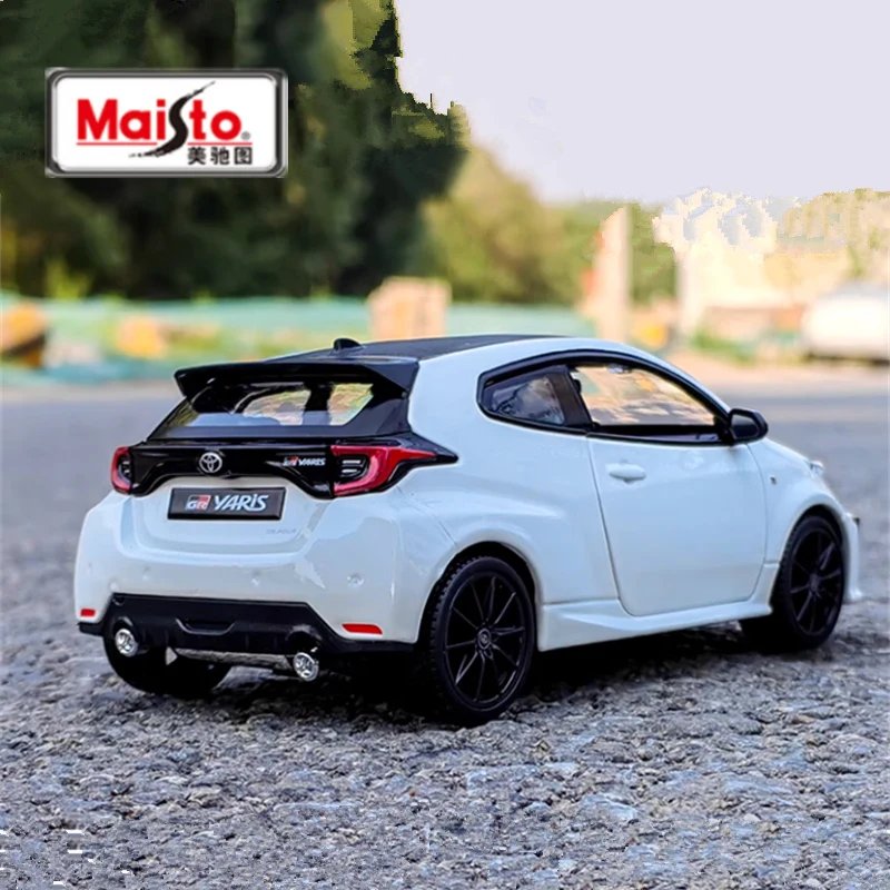 

Maisto 1/24 Toyota GR Yaris Alloy Car Model Diecasts Metal Vehicles Car Model High Simulation Miniature Scale Childrens Toy Gift