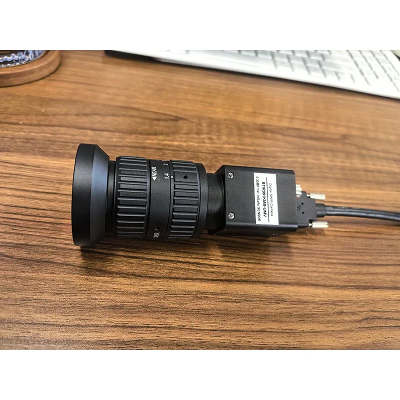 

ПОВОРОТНАЯ камера InGaAs SENSOR 0,33 МП 1/4 дюйма для поисках и спасательных операций