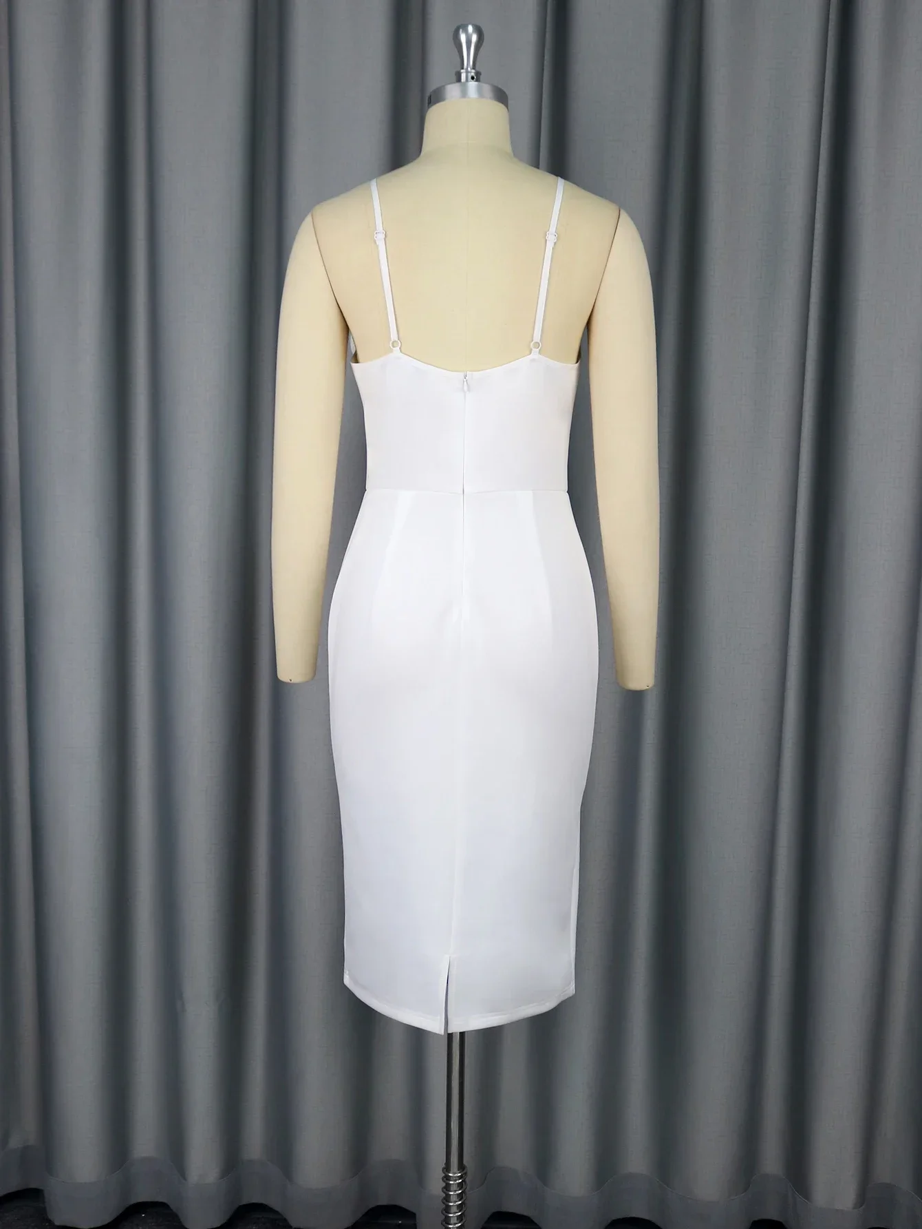 فساتين بحزام سباغيتي أبيض مخصصة للنساء بدون أكمام ثلاثية الأبعاد وكشكشة على شكل زهرة حزمة الورك أنيقة لحفلات الزفاف ثنائية