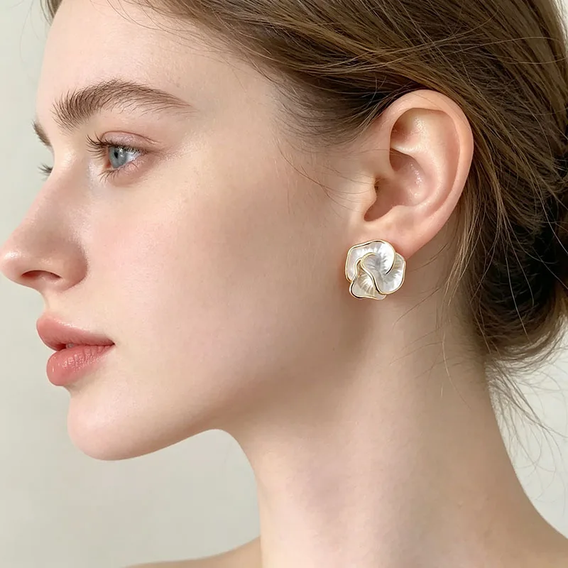 DOO MEI Spiral Shell Flower Stud Earrings Women's Fashion Imitation Pearl Petal Earrings Daily Wear Ear Jewelry Accessories