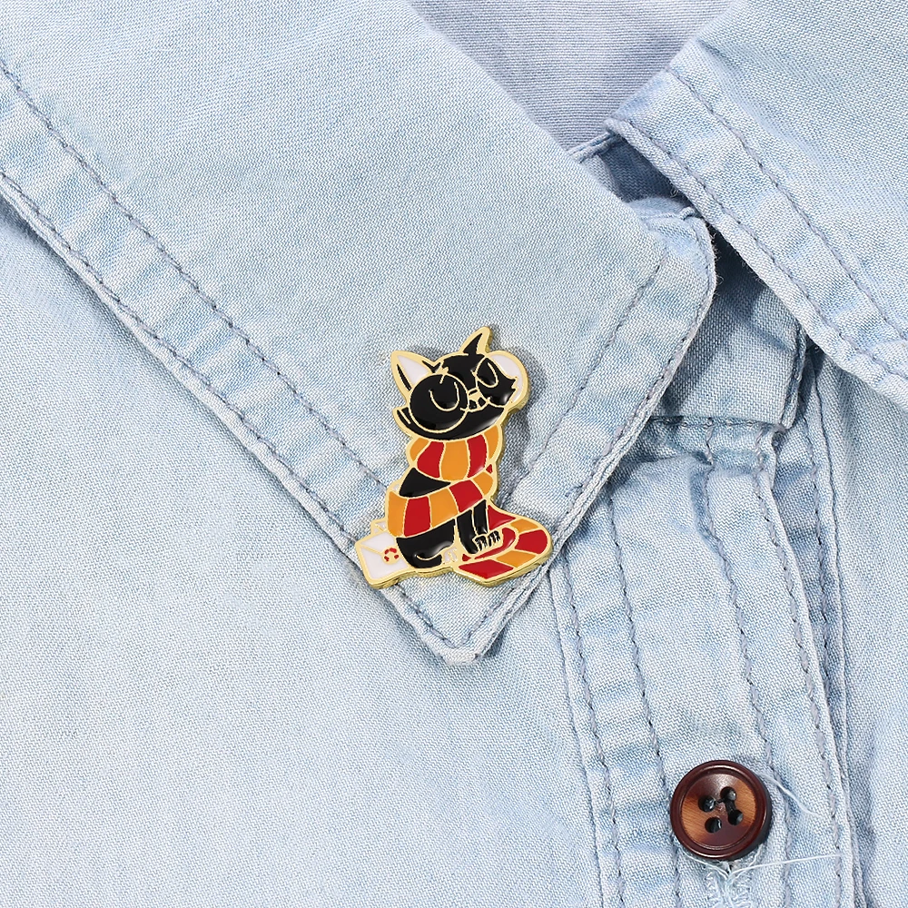 Gryffindors Magic Cat Hard Enamel Pin Cute Cartoons Animal Scarf Black Cats Golden Brooch Fashion Backpack Pin Decor Unique Gift