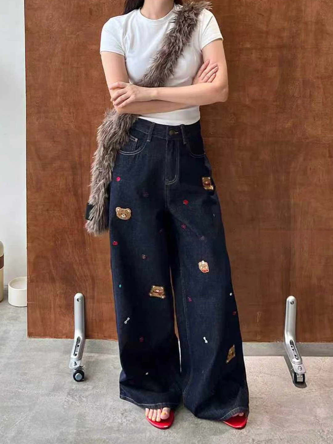 

High Waist Loose Fit Faionable Embroidered Denim Jeans Women's Autumn 2025 New Sle Casual Comfortable Breathable Cotton