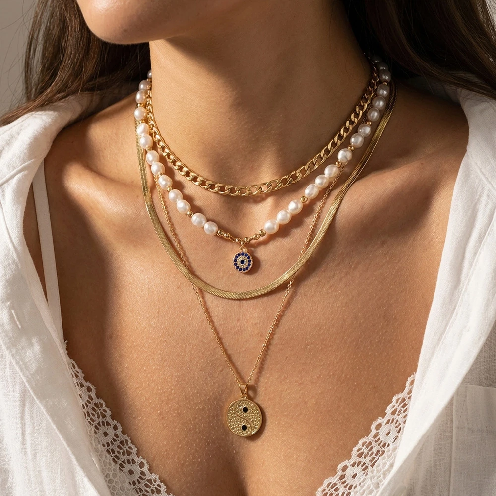 

4PCS/Set Devil's Eye Pearl round Pendant Necklace for Ladies Multi-Layer Stacking Various Chain Styles Trendy Cool Accessories