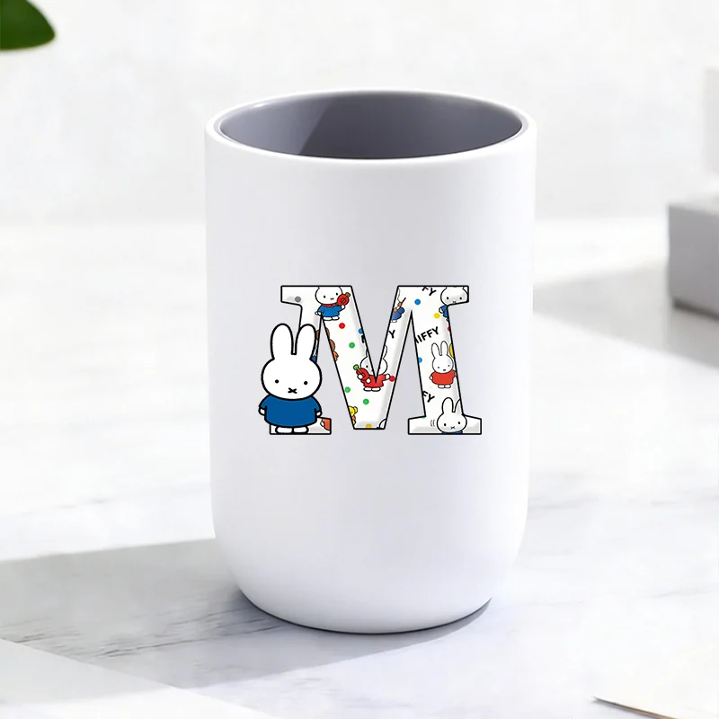 

Кружка для воды Miffy с мультяшным рисунком, кружка для зубной щетки с буквами A-Z, белая пластиковая кружка для полоскания рта, милые детские аниме-кружки, подарок на день рождения для мальчиков и девочек