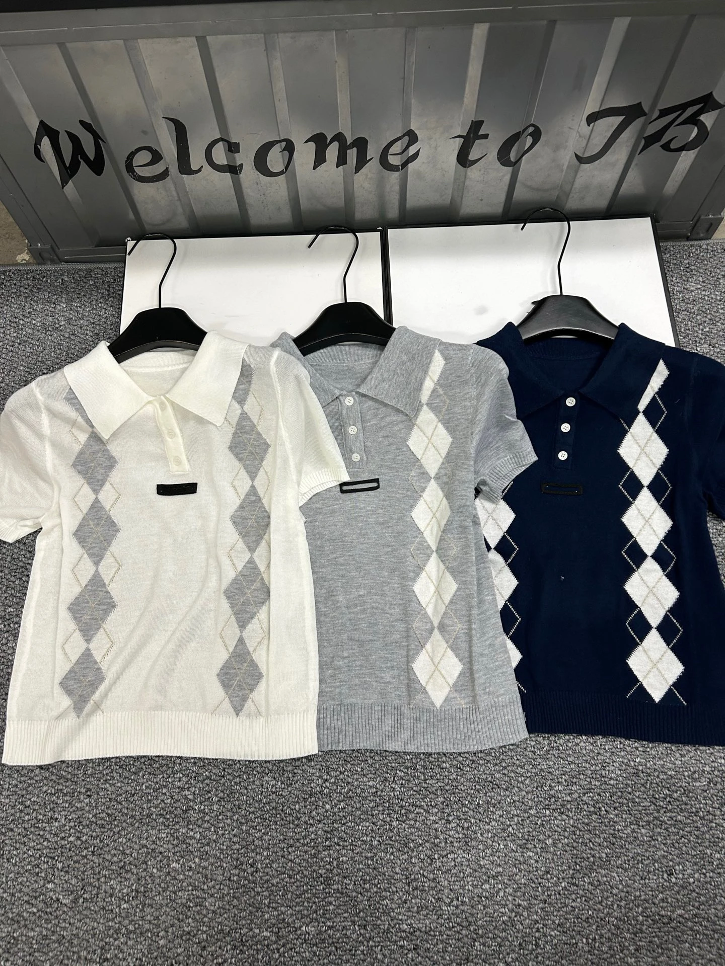 VIBE Trendy Brand Spring Summer College Style  Collar Knitted Sweater Women Short Sleeve Loose Anti-aging Fashion Top