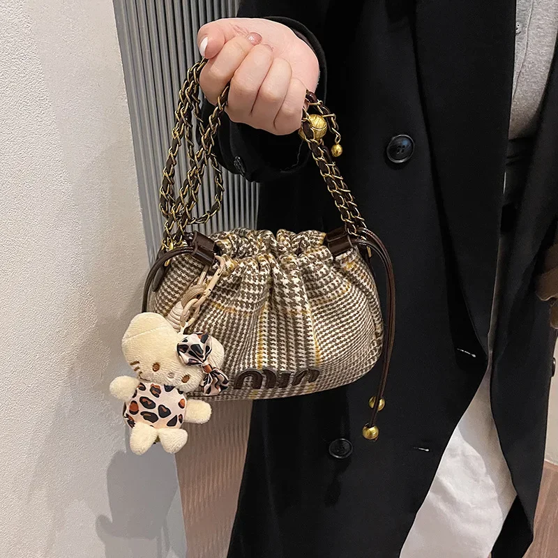 حقيبة نسائية جديدة لعام 2025 حقيبة كتف واحدة الكل في واحد ذات ثنيات يدوية حقيبة تحت الإبط عالية الجودة