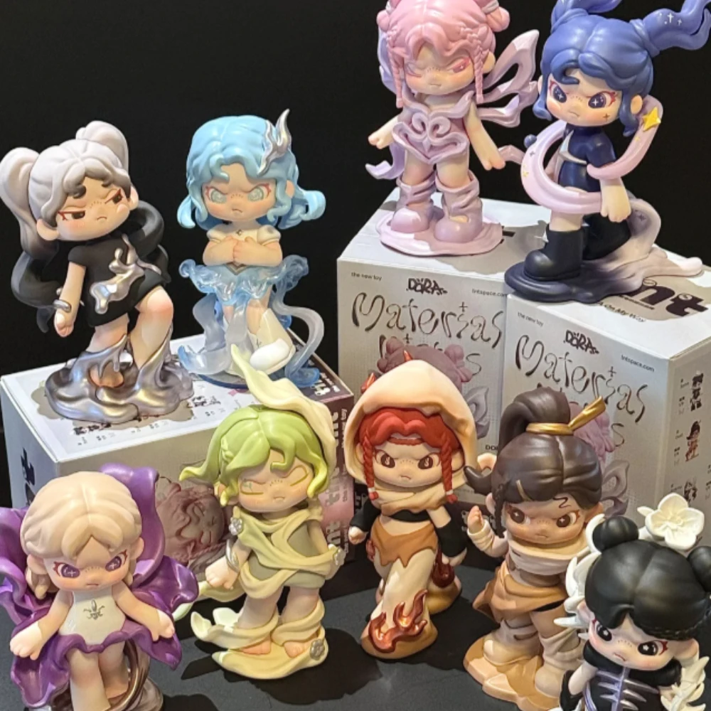 

Dora Materias Vistas Blind Box Cute Action Figure Anime Doll Mystery Box Kawaii Surprise Bag Collection Model Desktop Ornament
