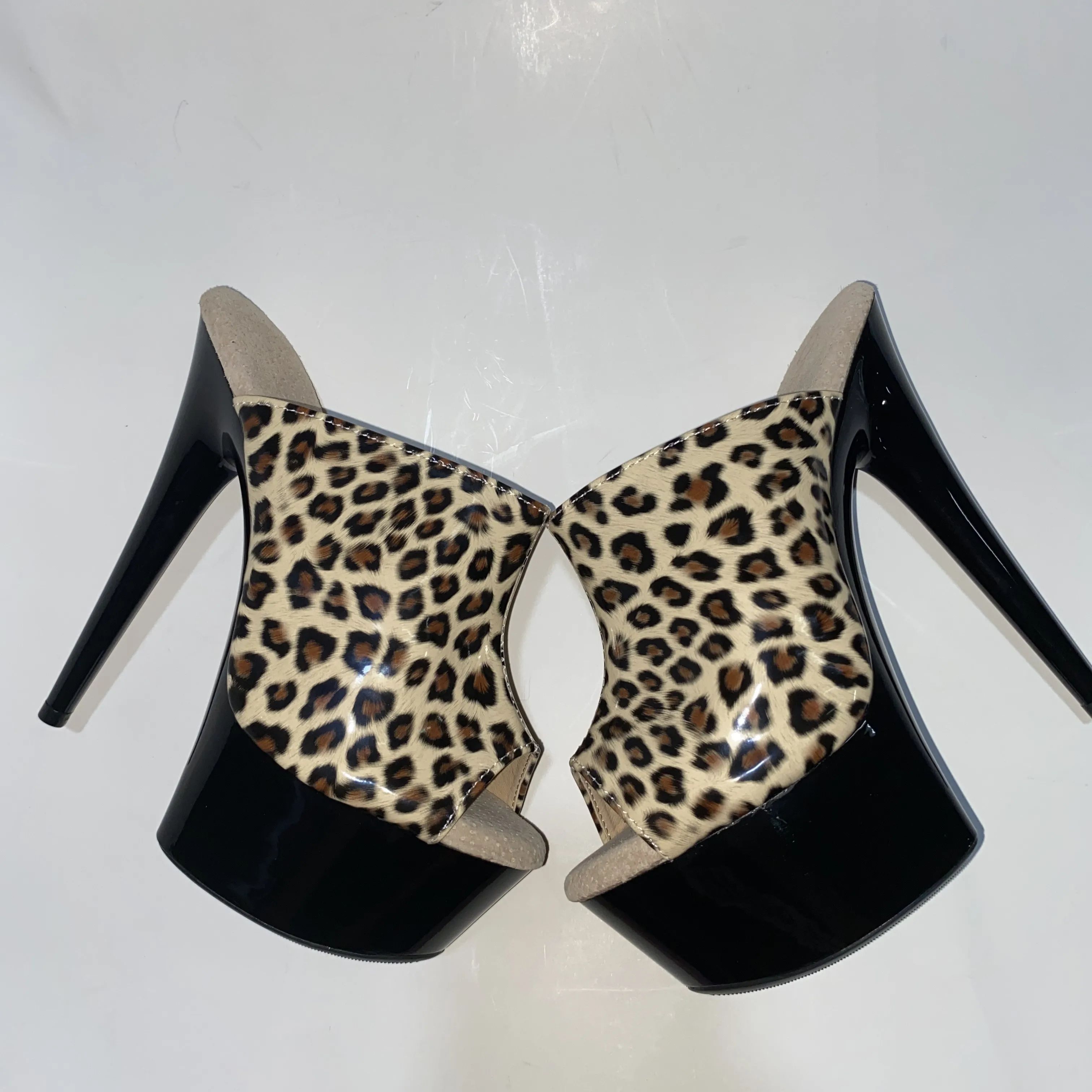 

6-inch thin-heeled leopard print upper, seductive and sexy paint superfine 15cm heels, slippers