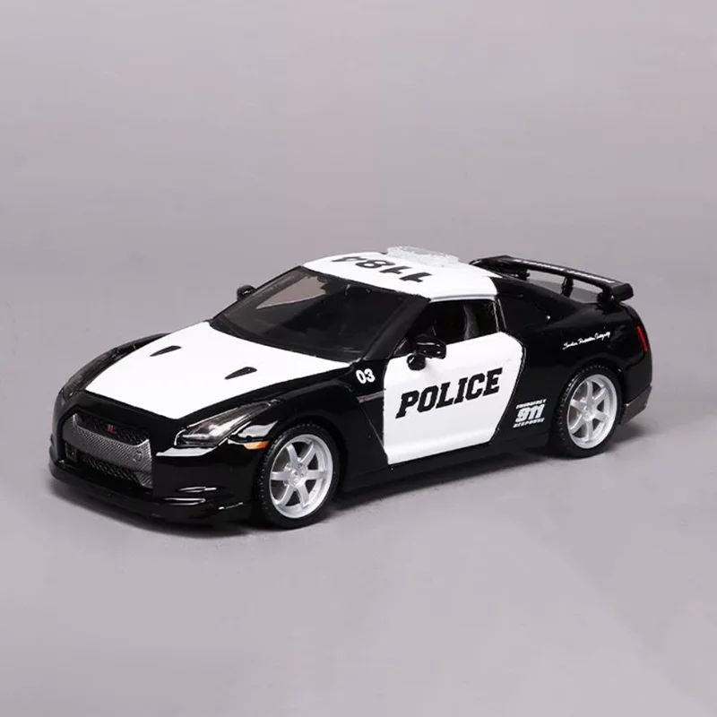 Maisto 1:24 Scale 2009 GTR R35 Police Edition Alloy Car Model Exquisite Gift Static Display Collectible Toy Souvenirs