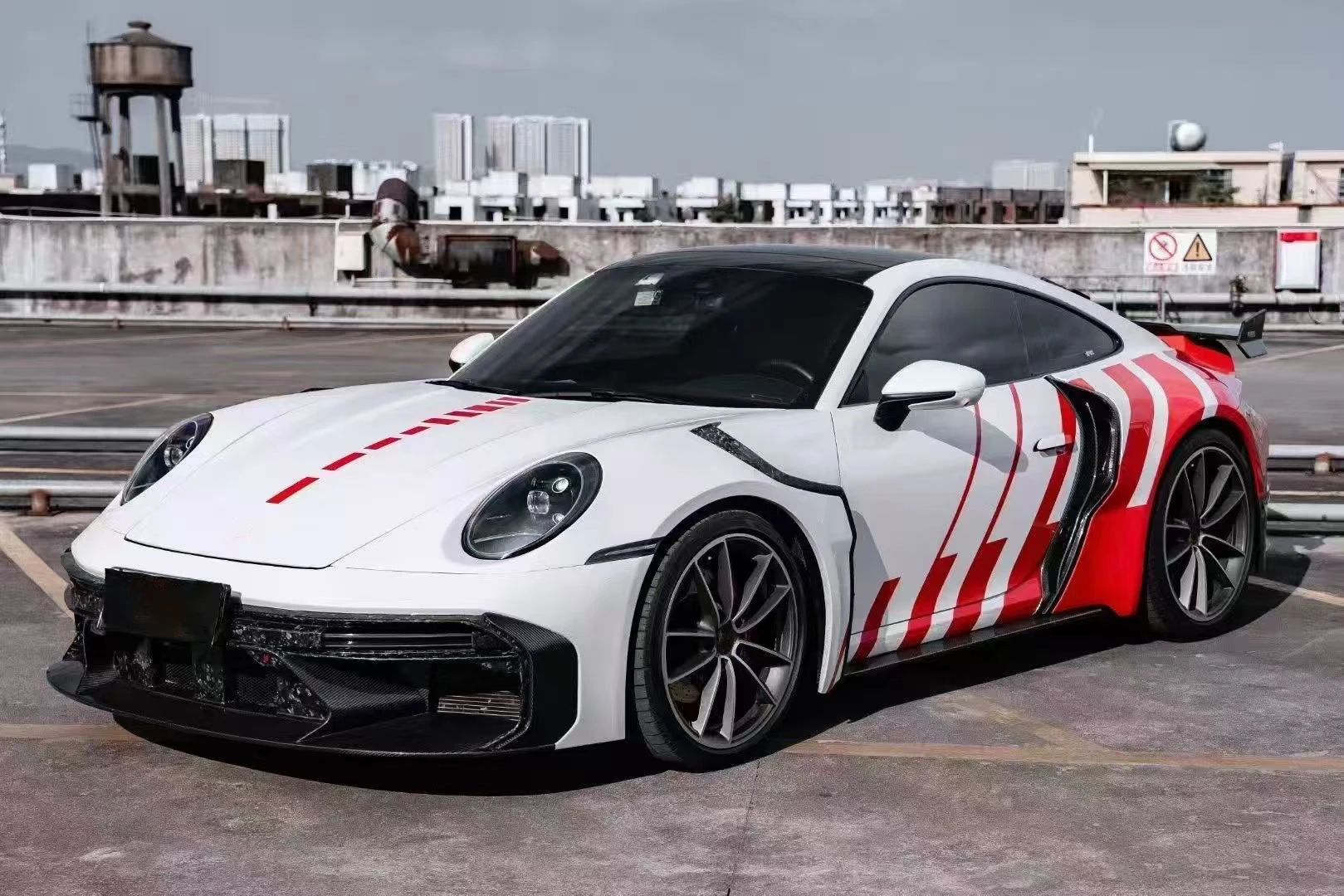 High-end Body Kit CustomizationDry Carbon Fiber Brabs Style Body Kit For 911 992 Front Lip Side Vents Rear Diffuser Spoiler Aut