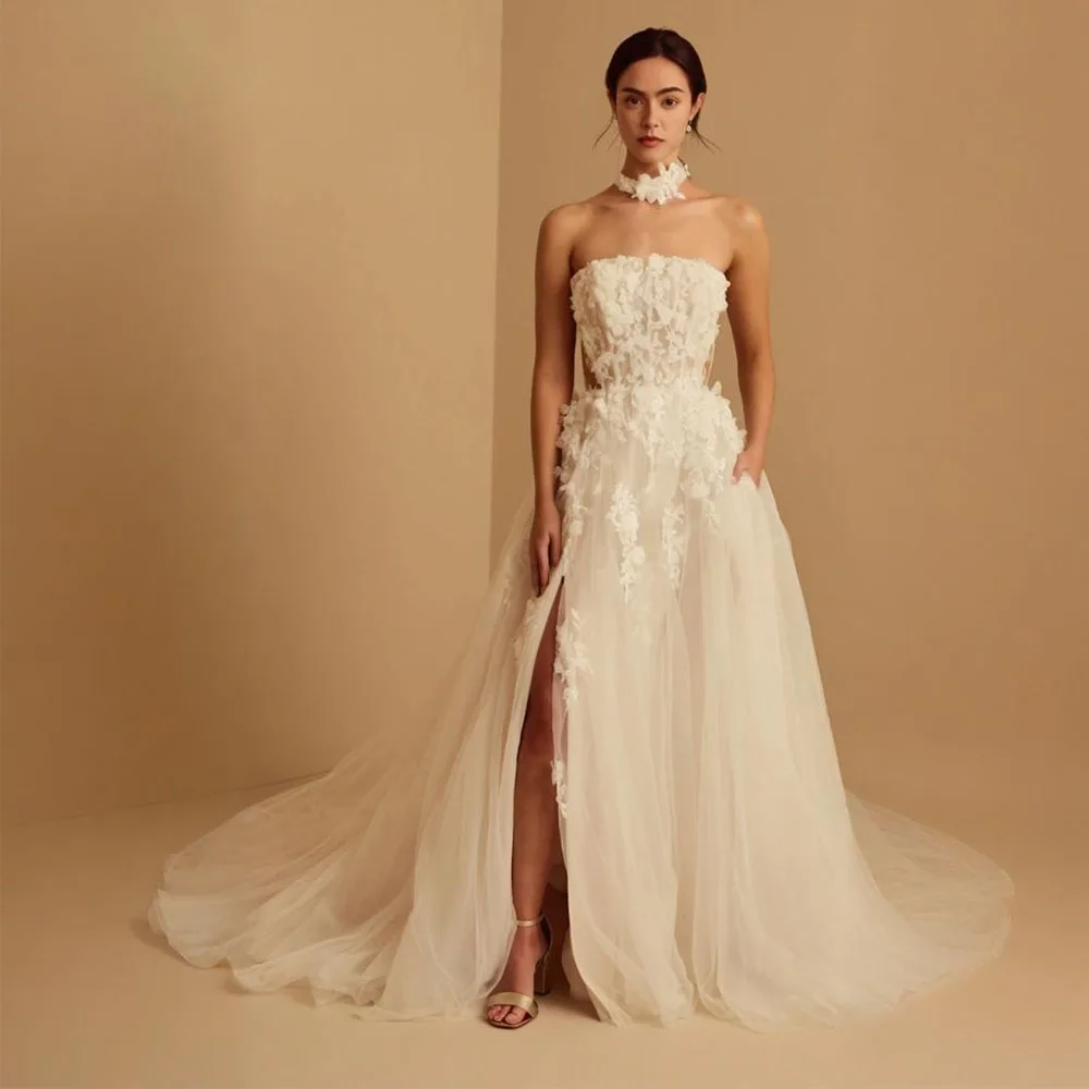 

Customized Strapless Wedding Dresses Boat Neck Bridal Growns Applique Lace Floor Length Side Slit New Vestido De Novia