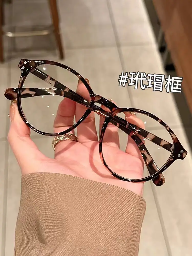 韓国スタイルのレトロな花柄メガネ女性のファッション抗青色光放射耐性樹脂ヒョウ柄人気の中年および高齢者の近視メガネ