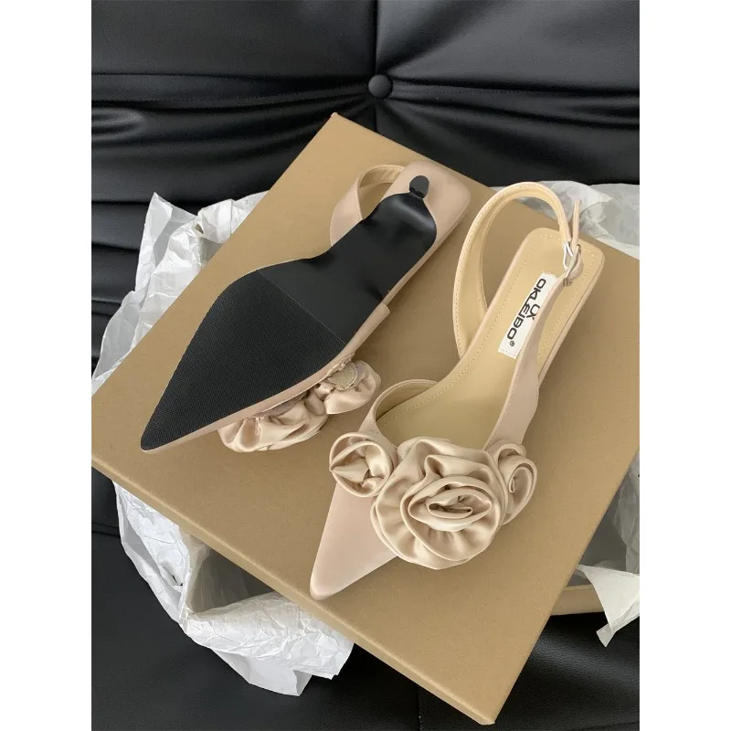 Tacones bajos con diamantes de imitación y decoración de flores para mujer, zapatos de vestir elegantes con punta puntiaguda, tacones con correa en