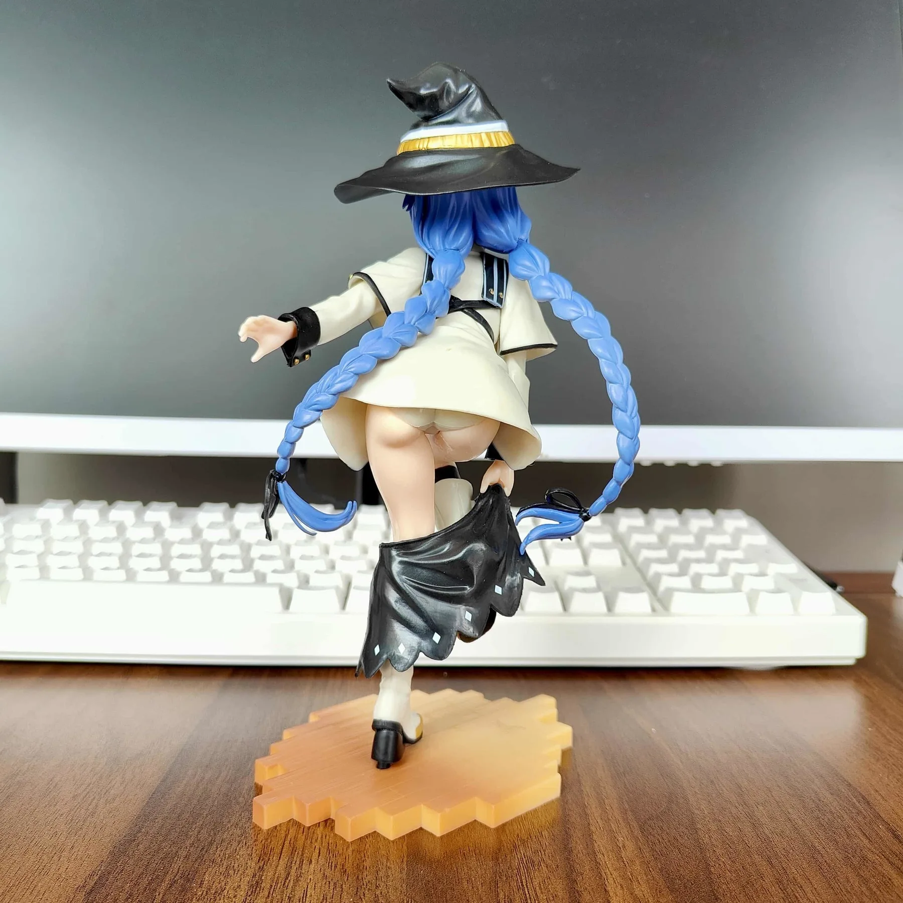 تمثال Mushoku Tensei Roxy Migurdia تمثال التناسخ العاطلين من مادة PVC مجموعة نماذج الرسوم المتحركة ألعاب تزيين سطح المكتب