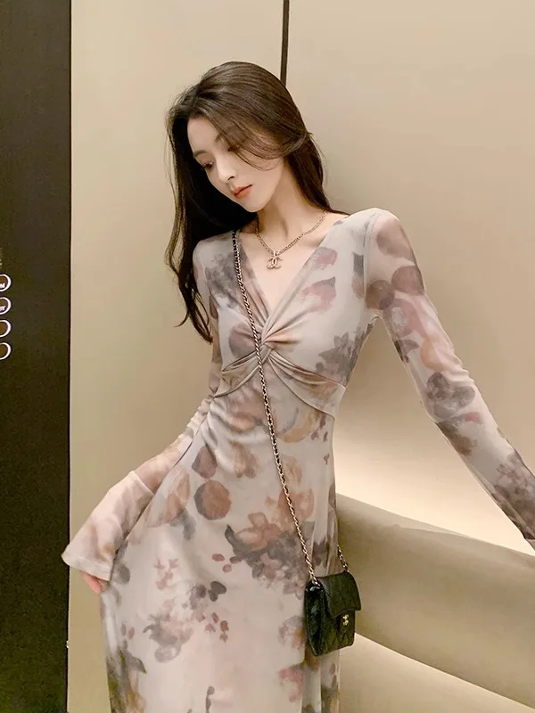 ドレス 長袖 レディースドレス 若い女の子 夏 モダール ハイロー 透かし彫り オールマッチ スリーブカットアウト パネル付き フィット ショート スパイシー