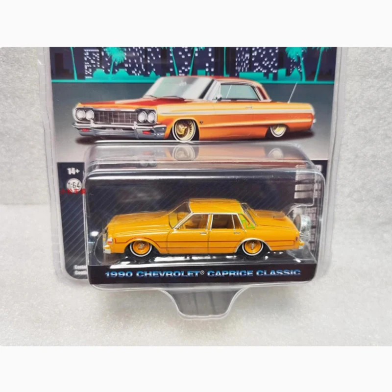 GreenLight 1:64 Skala 1990 Caprice Police Alloy Symulacja modelu samochodu Kolekcja statyczna Dekorowane prezenty świąteczne Zabawki