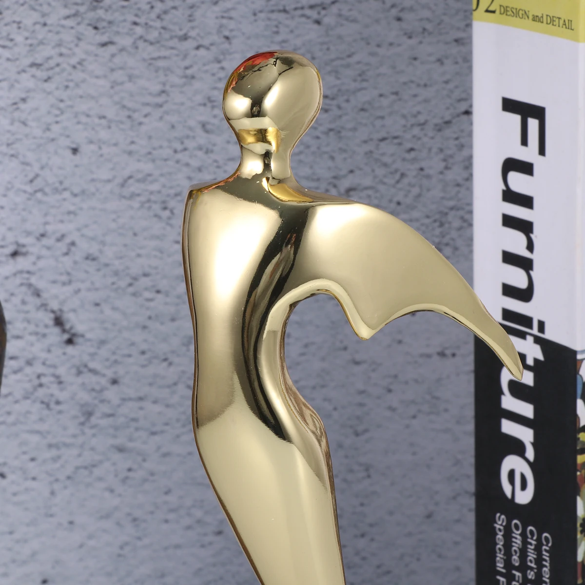 

Металлический призрак Трофей Золотой человек Трофей Кубок для вечеринок Призы Детские сувениры Награда Соревнования Прочный черный подарок