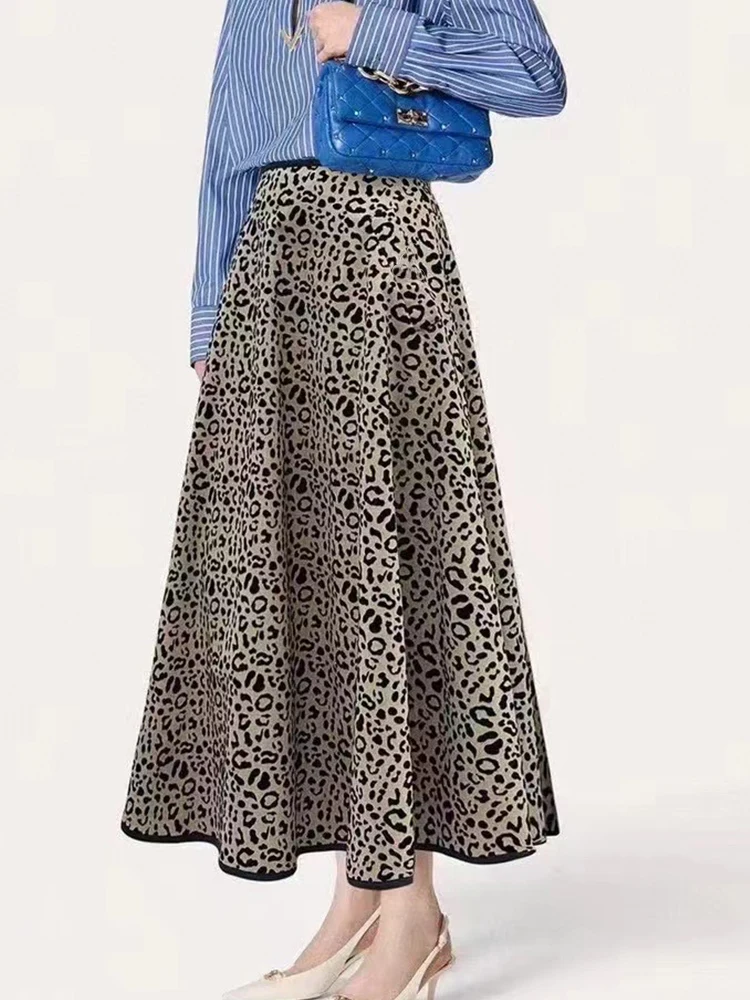 

Retro Leopard-print big swing skirt 2024 autumn women's new high waist iron buckle pocket big swing A-shaped umbrella skirt