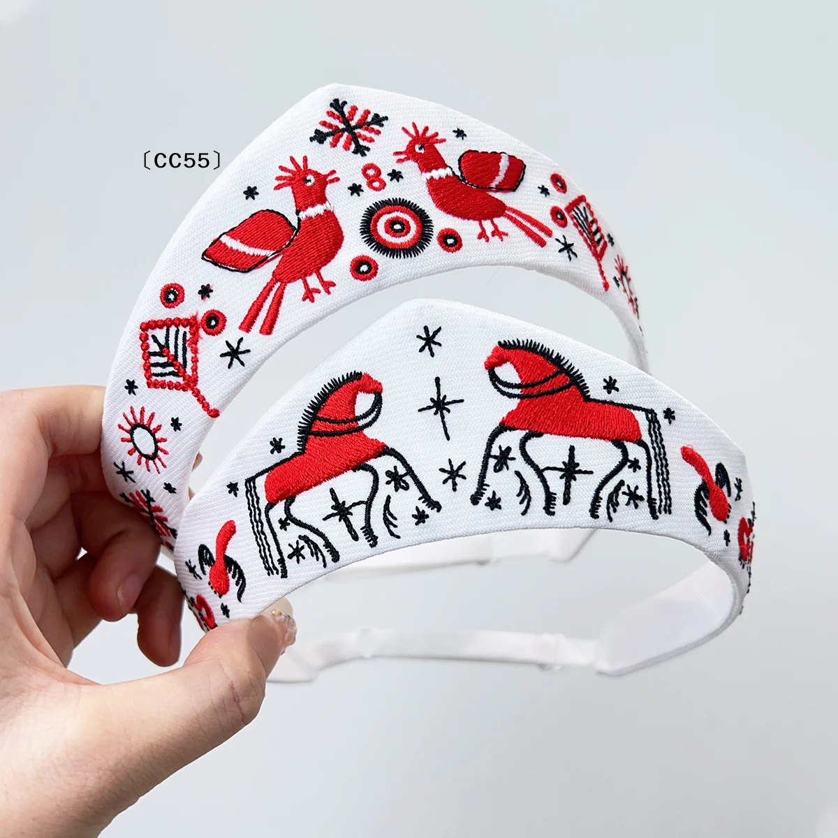 

Тканевая повязка на голову в форме лошади с вышивкой в виде птицы для женщин, британские ретро-аксессуары для волос для девочек, головные уборы для дома и отдыха〔CC55〕