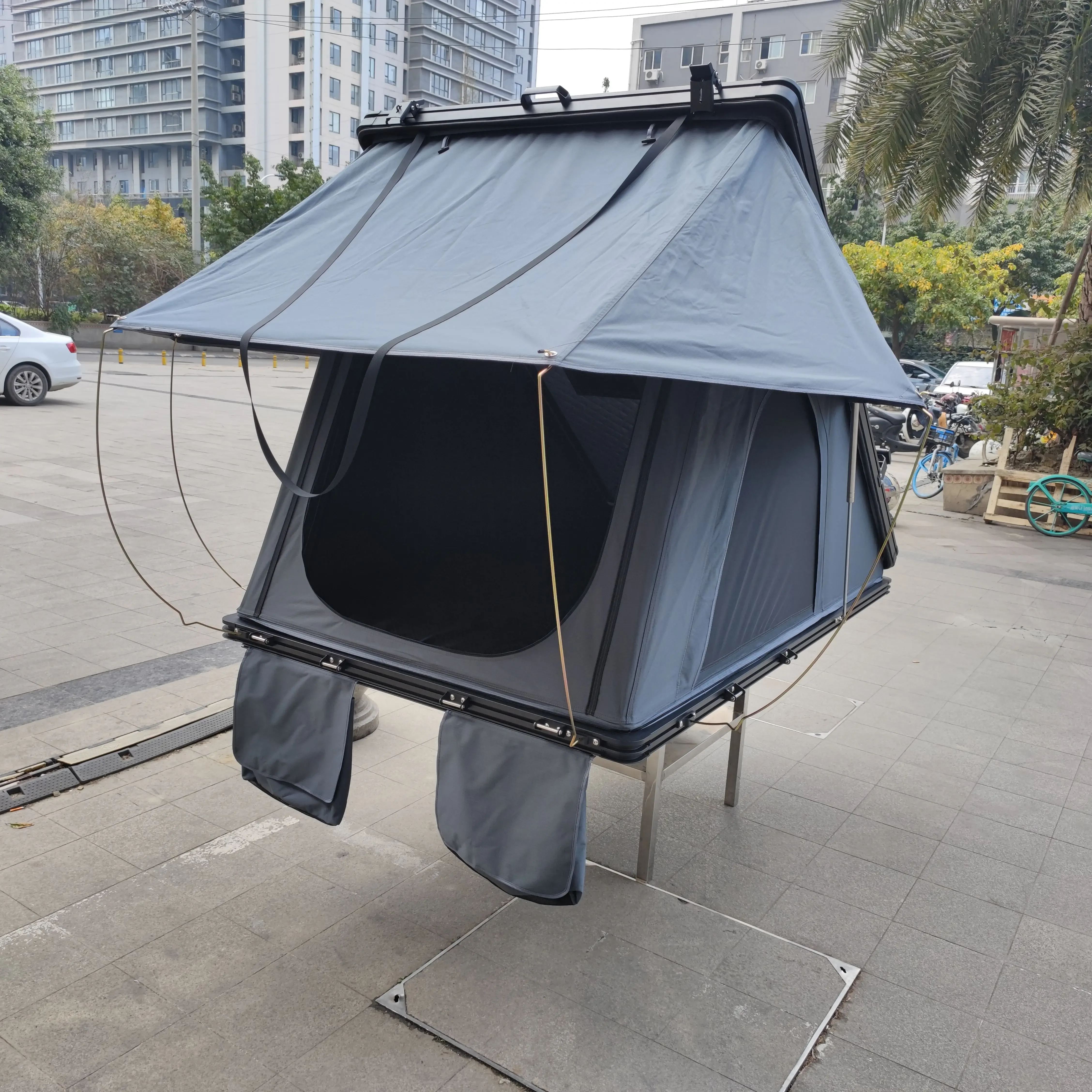 Hardtop Outdoor Camping Tents Solar Panels Car Roof Top Tent Aluminum Clamshell RTT Hard Shell Rooftop Tent