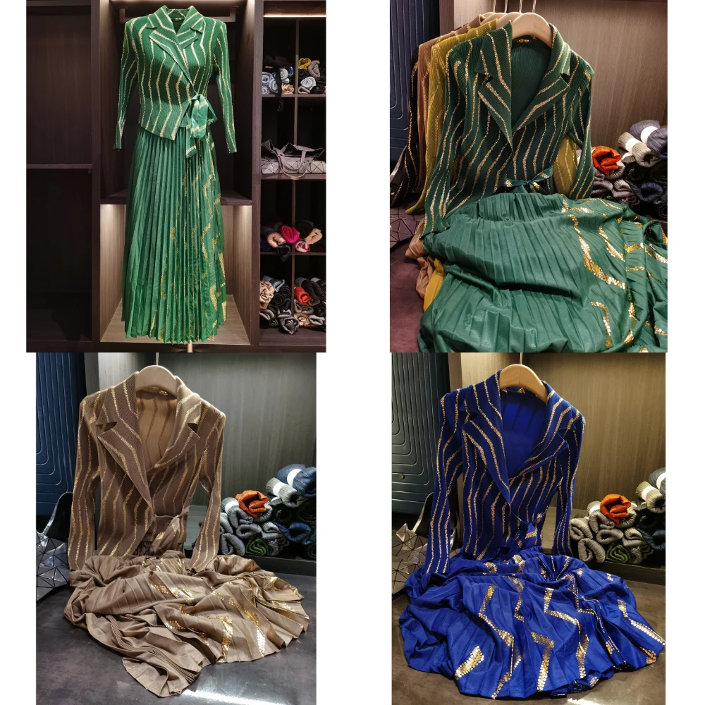 

Miyake Pleated Autumn 2025 Hot Stamping Printed Pleated Fake Two-piece Spliced Dress with Striped Long Sleeved Pleated Skirt