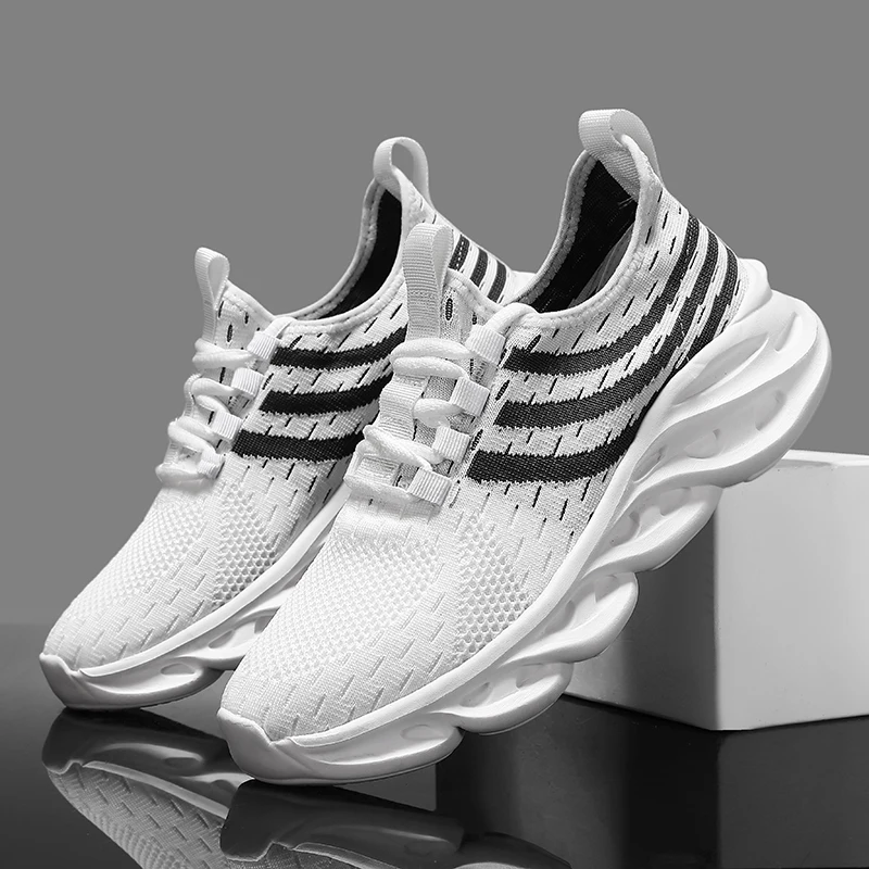 Nieuwe Designer Heren Casual Sneakers Ademende Mesh Oppervlak Lichtgewicht Hardloopschoenen Wandelen Platte Fitness Herenschoenen Grote Maat